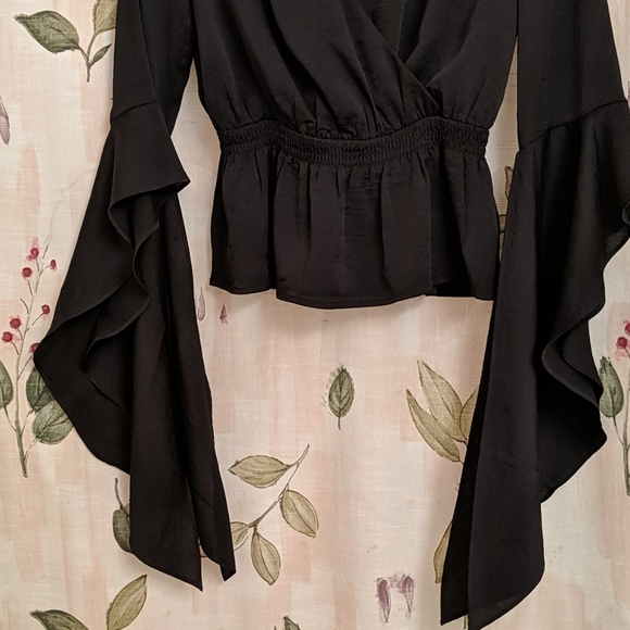 BLK Bohemian blouse flowy sleeves NWOT - Picture 2 of 8